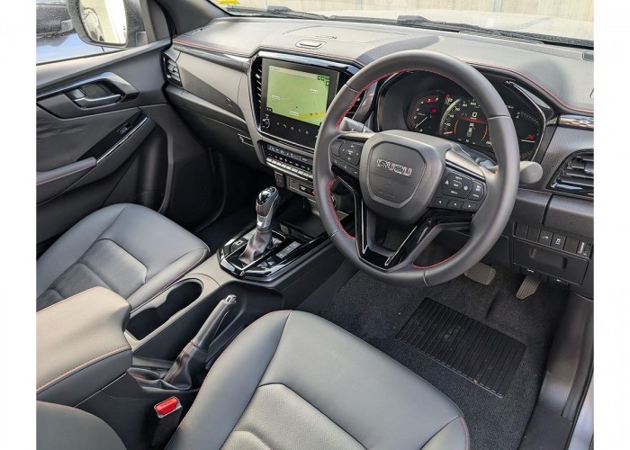 Used 1
                    ISUZU
                     for Sale Image