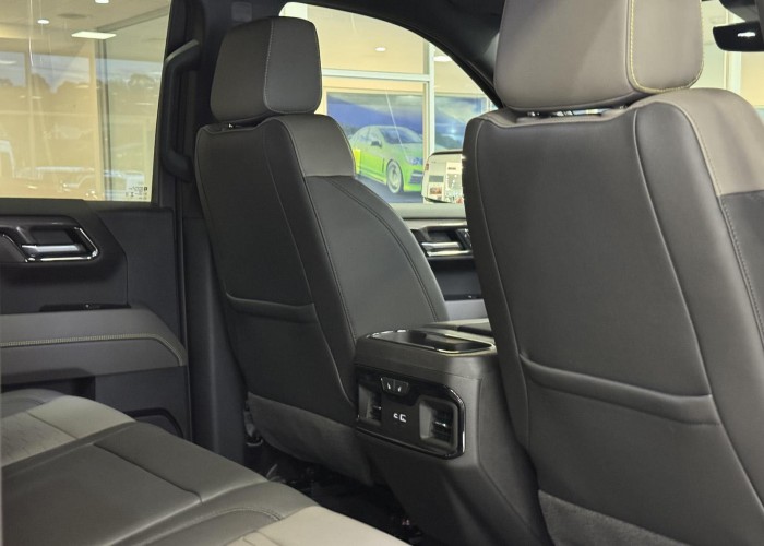 Used 1
                    CHEVROLET
                     for Sale Image