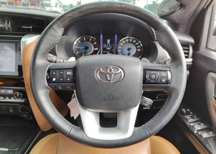 Used 8
                    TOYOTA
                     for Sale Image