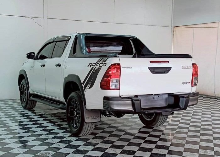 Used 5
                    TOYOTA
                     for Sale Image