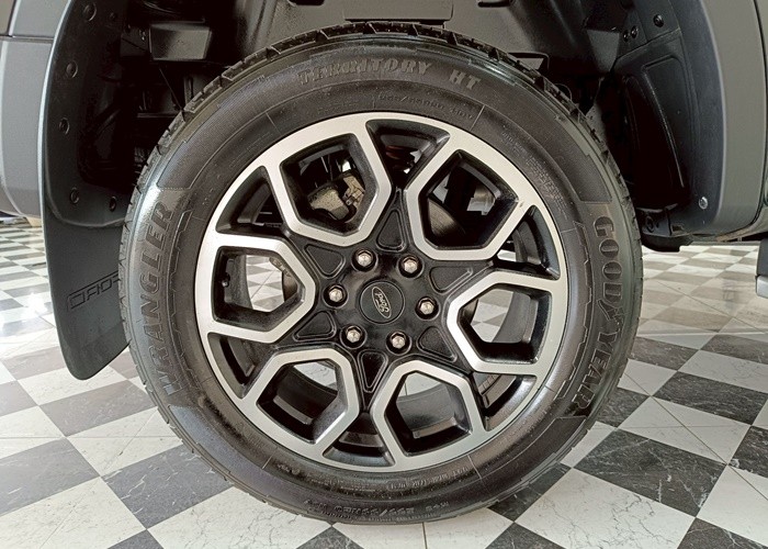 Used 9
                    FORD
                     for Sale Image