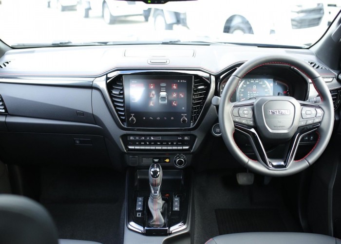 Used 1
                    ISUZU
                     for Sale Image